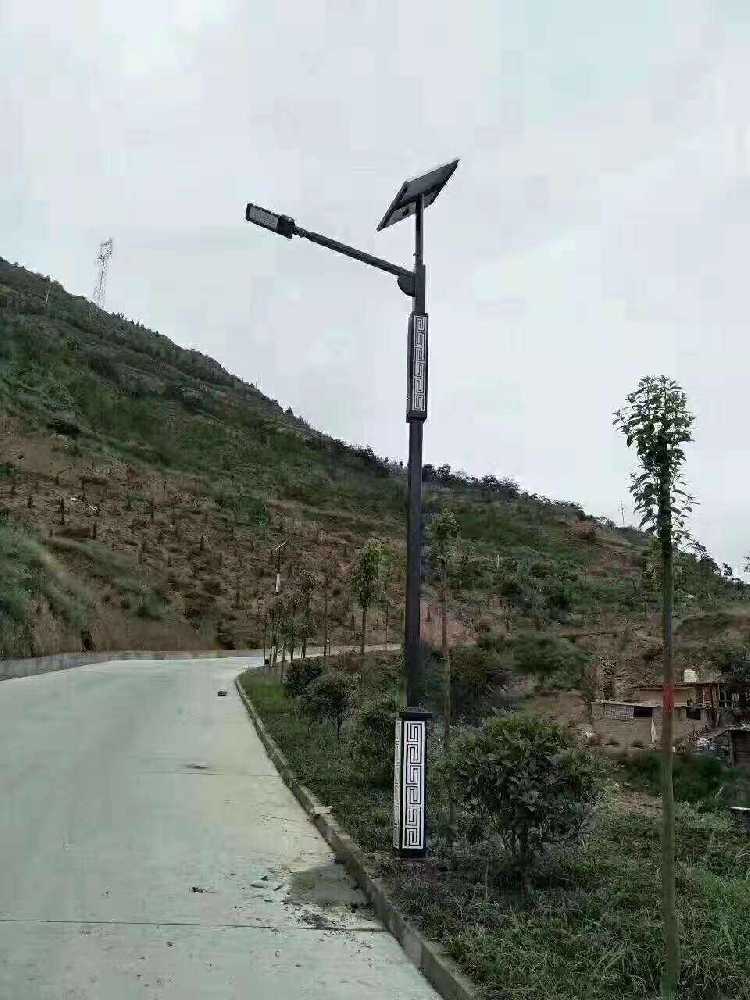 康定市仿古太阳能路灯